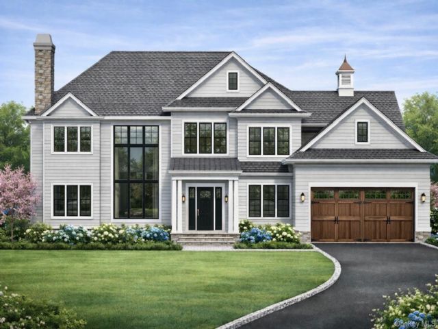  5 BR,  5.00 BTH &nbsp;Traditional style home in Cold Spring Harbor