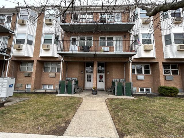 [Ozone Park Real Estate, listing number 7259659]