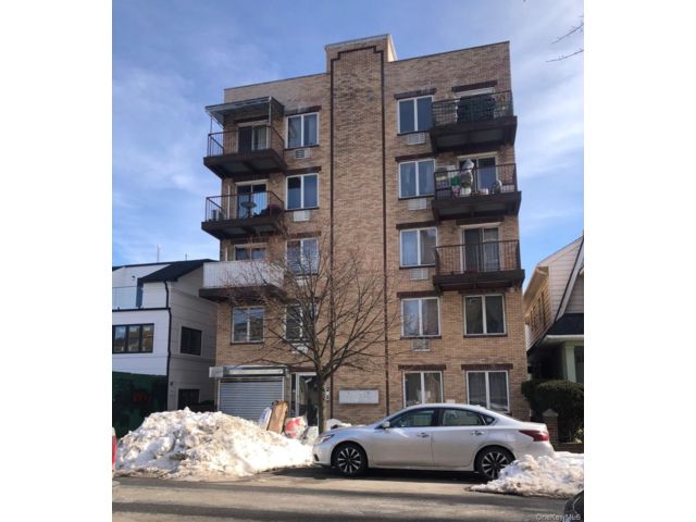  2 BR,  2.00 BTH &nbsp;Other style home in Bensonhurst