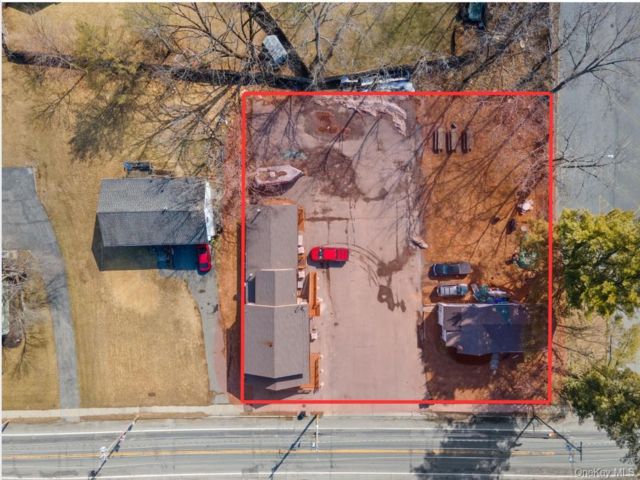[PHOTO]