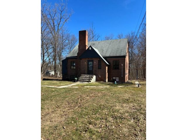 Studio,  0.00 BTH &nbsp;House style home in New Windsor