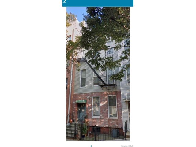  3 BR,  3.00 BTH &nbsp;Other style home in Greenpoint