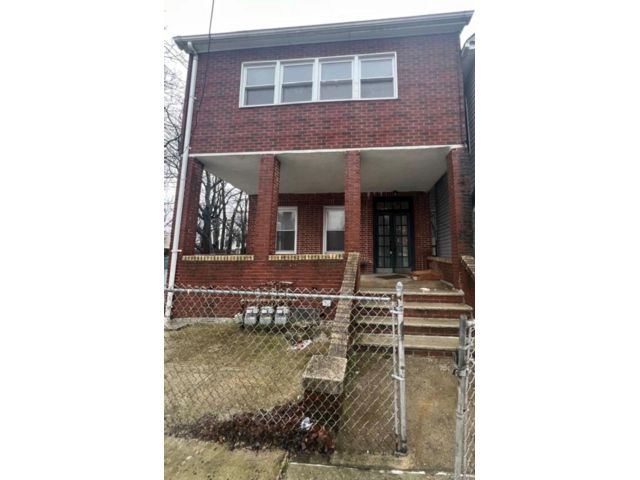 [Wakefield Real Estate, listing number 7260068]