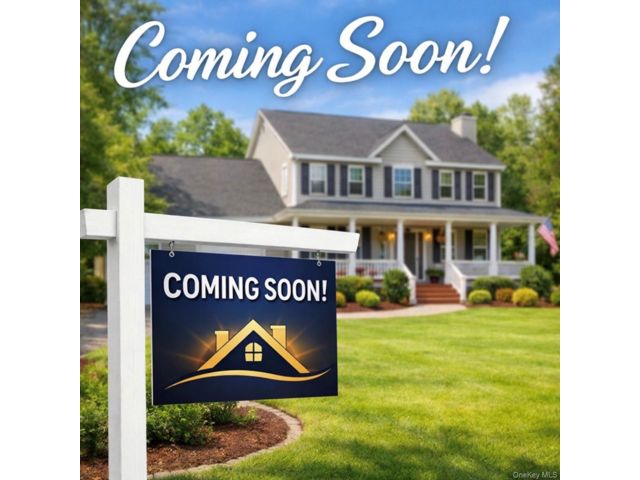  2 BR,  2.00 BTH &nbsp;Ranch style home in Ridge