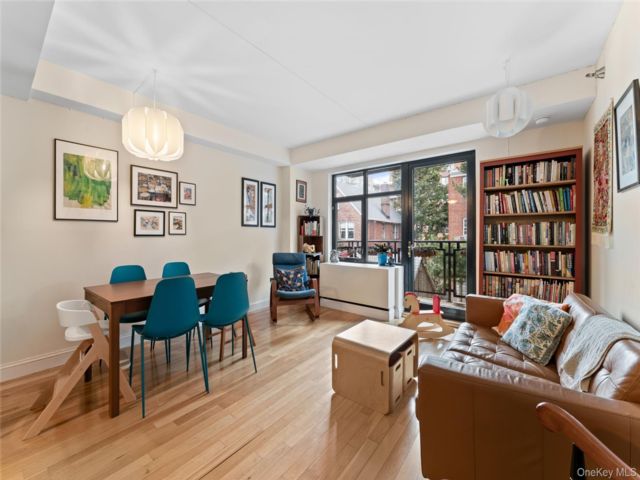 [Kingsbridge Real Estate, listing number 7260109]