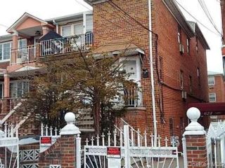  9 BR,  6.00 BTH &nbsp;Hi ranch style home in Canarsie
