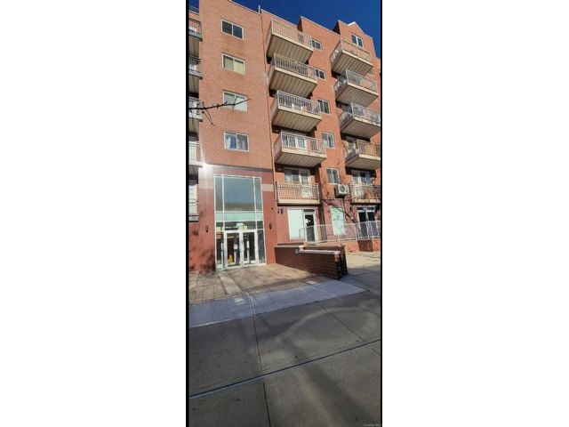  2 BR,  2.00 BTH &nbsp;Other style home in Rego Park