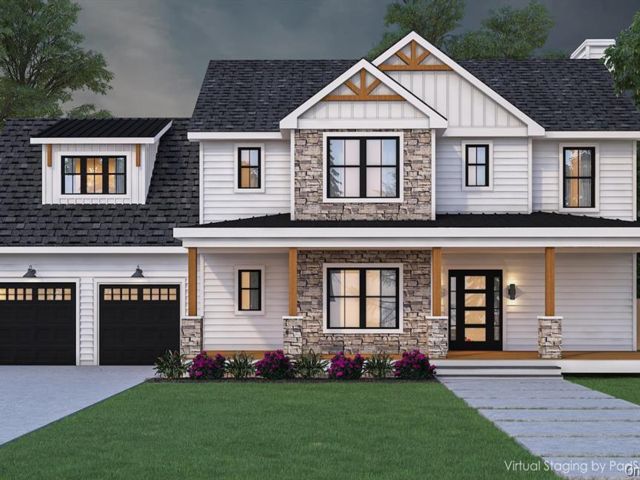  4 BR,  3.00 BTH &nbsp;Colonial style home in New Hampton