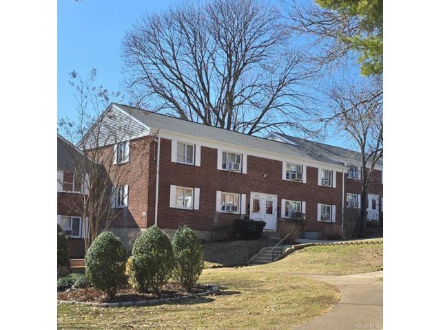  2 BR,  1.00 BTH &nbsp;Garden style home in Queens Village