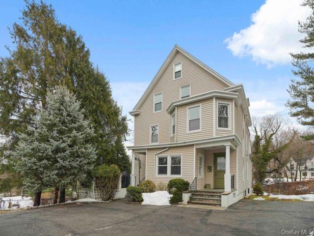  2 BR,  1.00 BTH &nbsp;Colonial style home in Hastings-on-hudson