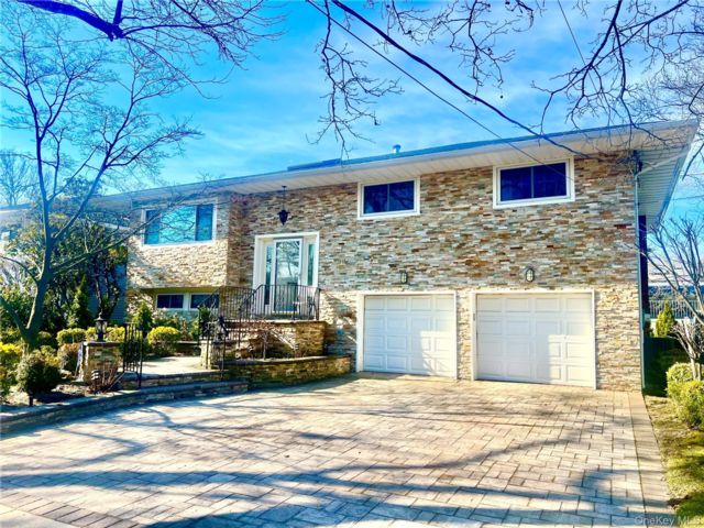 [Woodmere Real Estate, listing number 7260738]