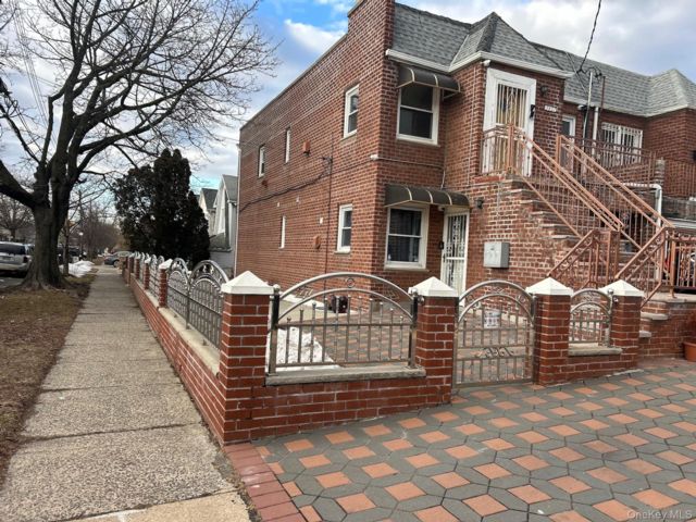  2 BR,  1.00 BTH &nbsp;Contemporary style home in Canarsie