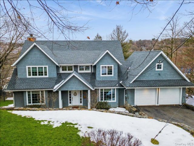  5 BR,  4.00 BTH &nbsp;Colonial style home in Hastings-on-hudson