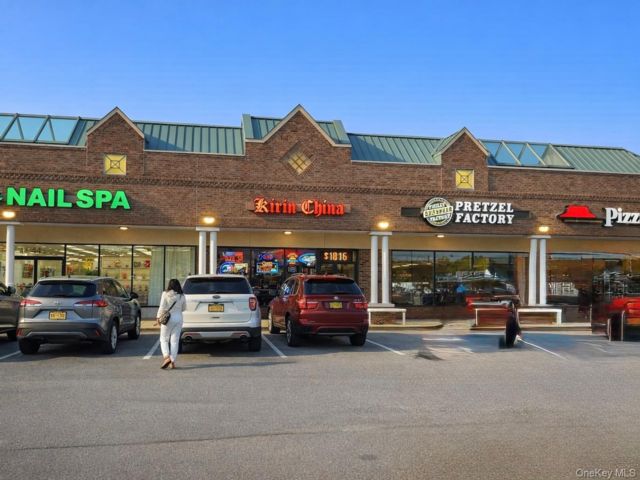 Studio,  0.00 BTH &nbsp;House style home in Lindenhurst