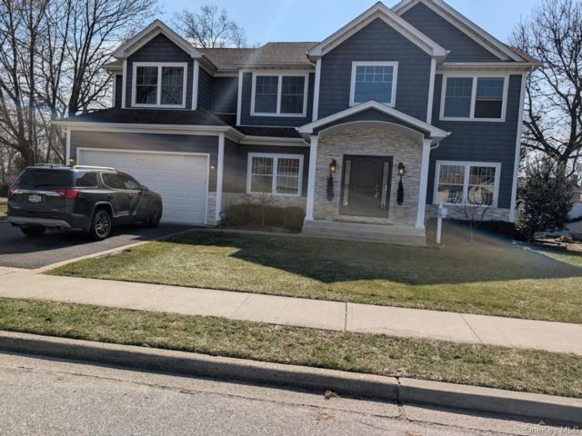  5 BR,  3.00 BTH &nbsp;Colonial style home in Farmingdale