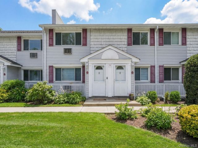 1 BR,  1.00 BTH &nbsp;Other style home in Smithtown