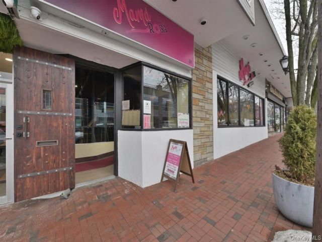 Studio,  0.00 BTH &nbsp;House style home in Great Neck