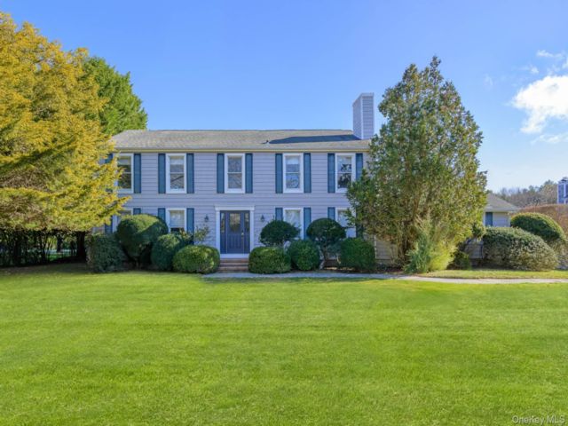  4 BR,  3.00 BTH &nbsp;Traditional style home in Southampton