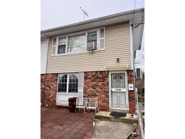  2 BR,  2.00 BTH &nbsp;A-frame style home in Little Neck