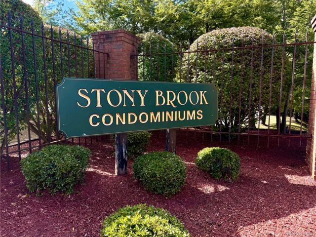  2 BR,  2.00 BTH &nbsp;Other style home in Newburgh