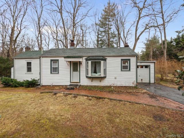  2 BR,  1.00 BTH &nbsp;Ranch style home in Northport