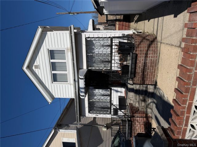  2 BR,  1.00 BTH &nbsp;House style home in Ozone Park