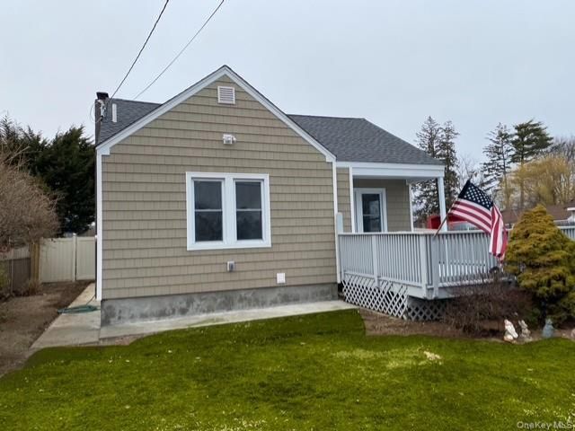  6 BR,  3.00 BTH &nbsp;Exp cape style home in Brentwood