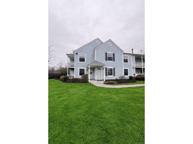  2 BR,  2.00 BTH &nbsp;Garden style home in Middle Island