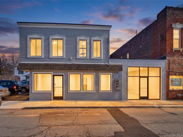 Studio,  0.00 BTH &nbsp;Commercial style home in Port Jervis