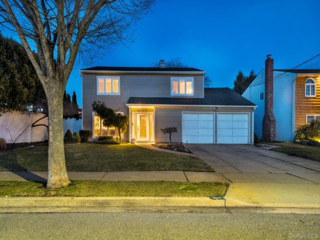 [Merrick Real Estate, listing number 7261723]