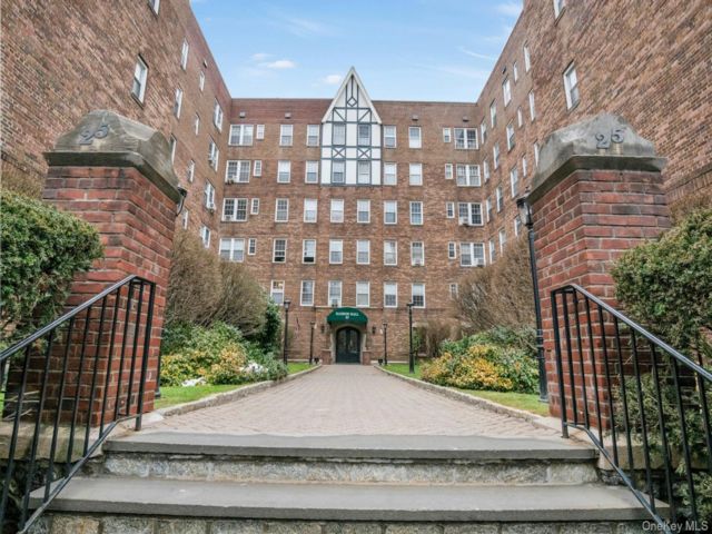 [Bronxville Real Estate, listing number 7261742]