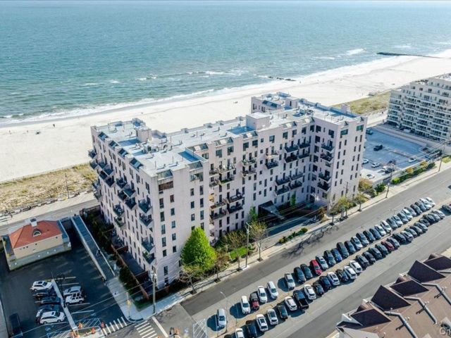 [Long Beach Real Estate, listing number 7261943]