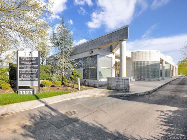 Studio,  0.00 BTH &nbsp;House style home in Plainview