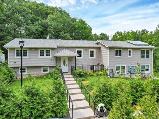 15 BR, 28.00 BTH &nbsp;Contemporary style home in Monroe