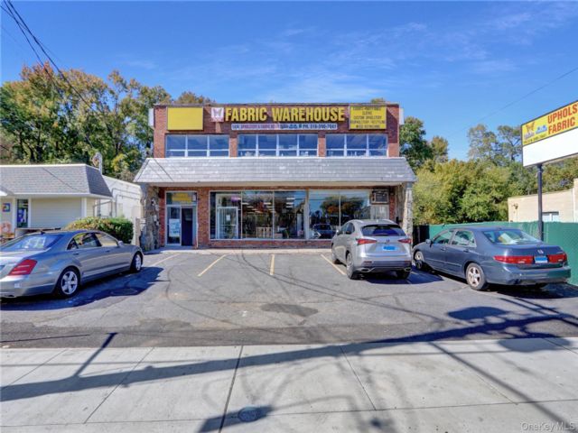 Studio,  0.00 BTH &nbsp;House style home in Wantagh