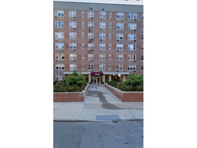 Studio,  1.00 BTH &nbsp;Other style home in Yonkers