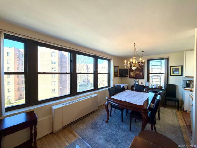  3 BR,  2.00 BTH &nbsp;Other style home in Bayside