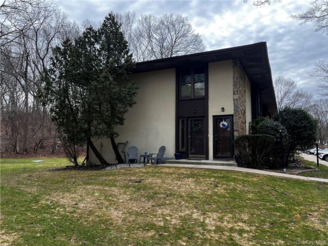  1 BR,  1.00 BTH &nbsp;Other style home in Selden