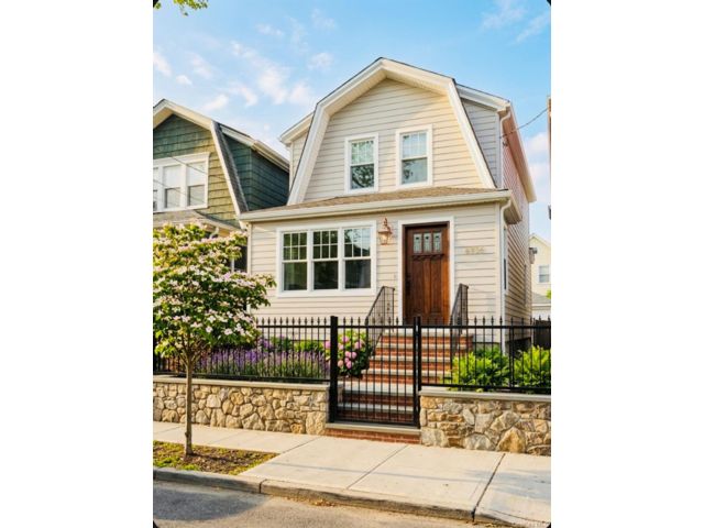 [Woodhaven Real Estate, listing number 7262352]