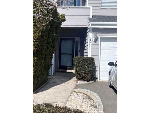 [Manorville Real Estate, listing number 7262450]