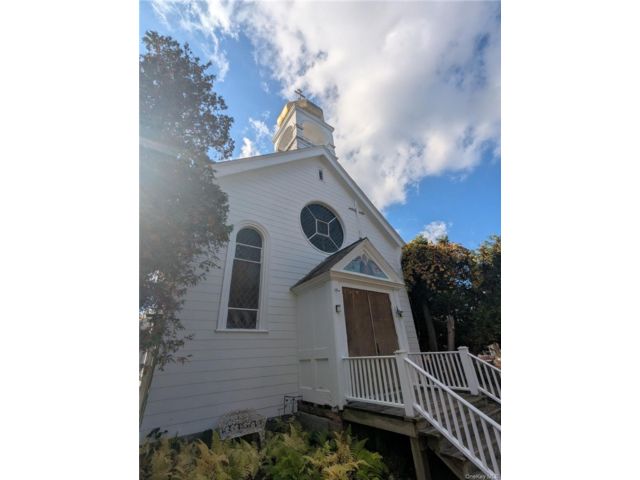 [East Setauket Real Estate, listing number 7262503]