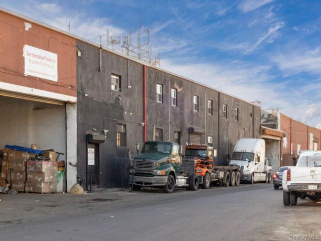 Studio,  0.00 BTH &nbsp;House style home in Jamaica