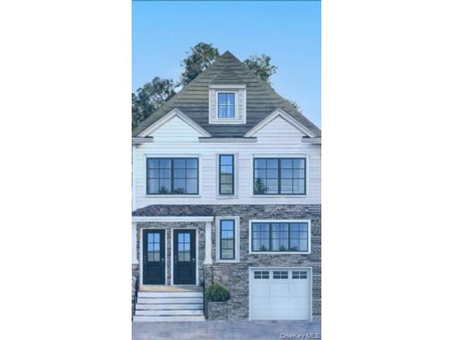  8 BR,  5.00 BTH &nbsp;House style home in Grant City
