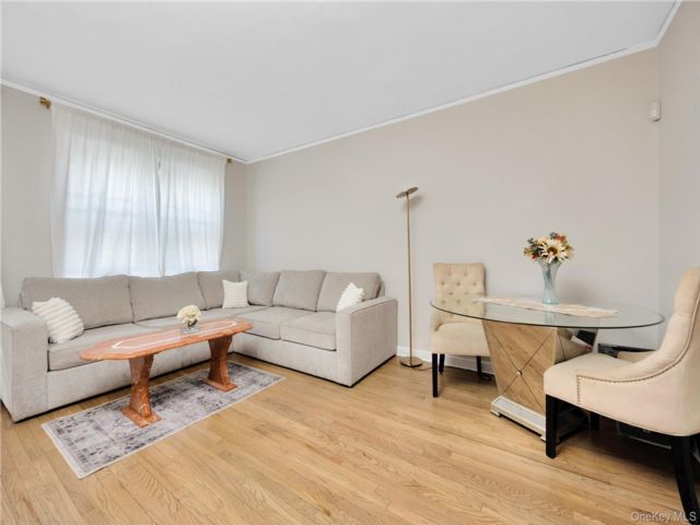  1 BR,  1.00 BTH &nbsp;Other style home in Kew Garden Hills