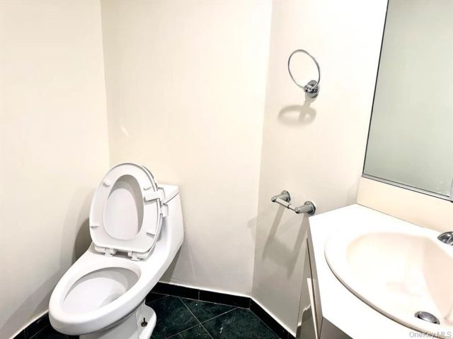 [PHOTO]