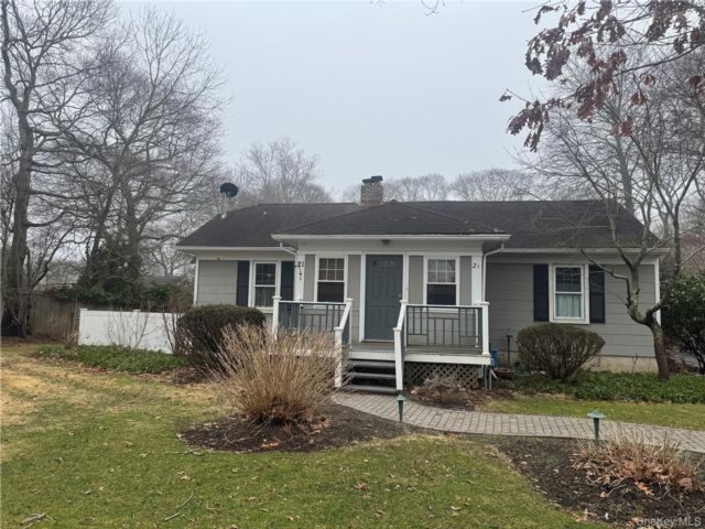  2 BR,  1.00 BTH &nbsp;Ranch style home in Hampton Bays