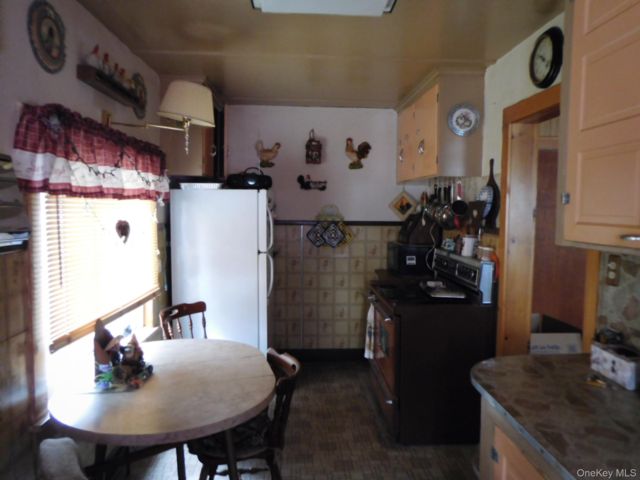 [PHOTO]