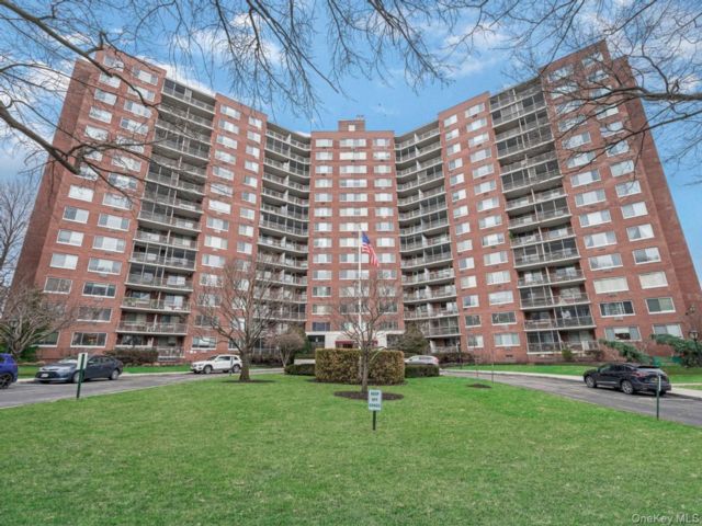  3 BR,  2.00 BTH &nbsp;Other style home in Bayside