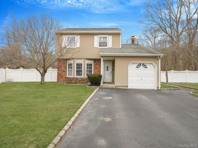 [Selden Real Estate, listing number 7263007]