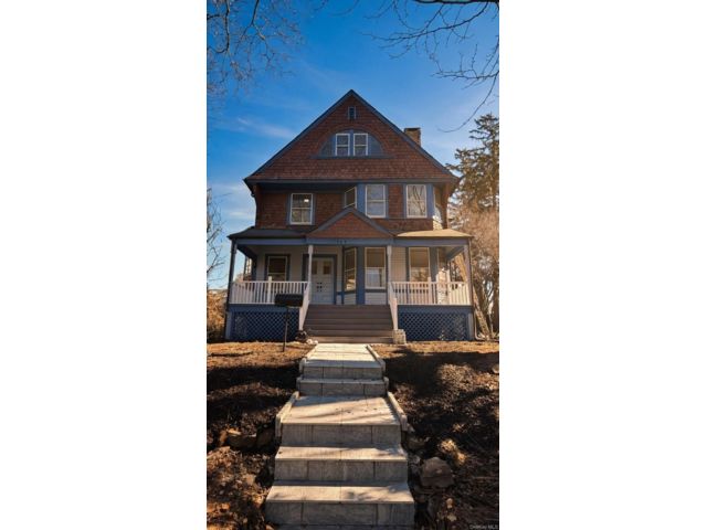  8 BR,  3.00 BTH &nbsp;Victorian style home in Mount Vernon